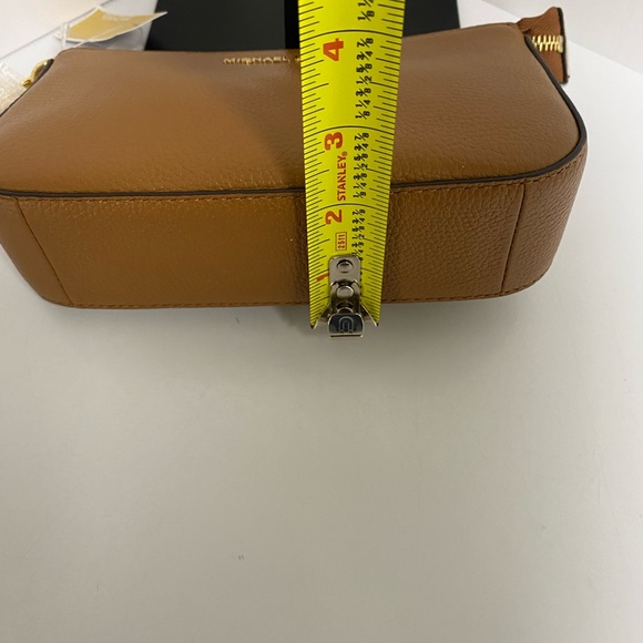 MICHAEL KORS CLUTCH - Picture 11 of 15